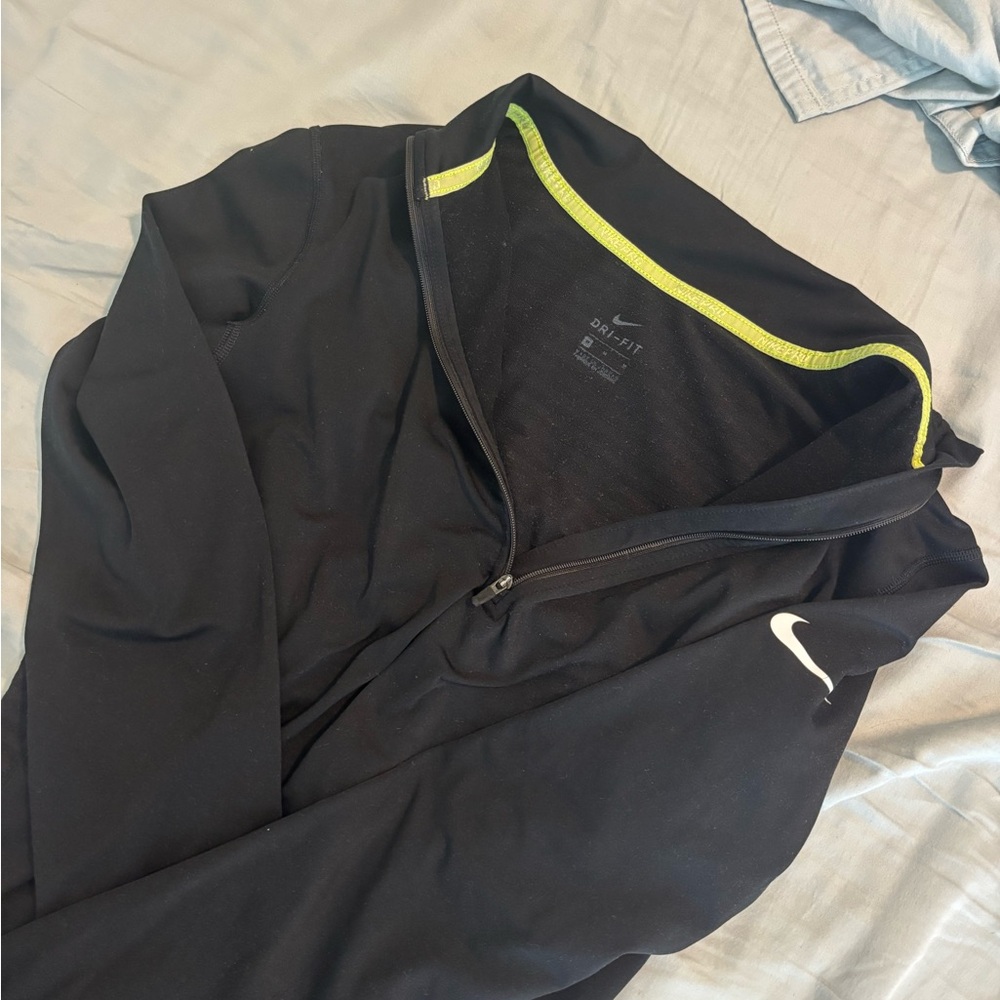 Nike Black Half-zip Dri fit Jacket - Picture 3 of 3